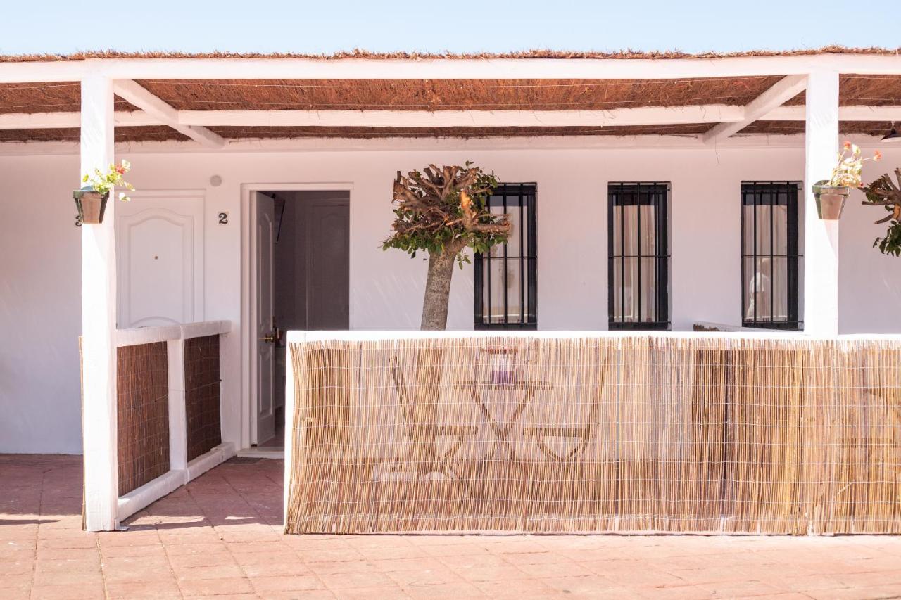 Hotel Marhava Conil De La Frontera Exterior photo